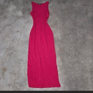Sleeveless Ribbed Maxi Dress in Vibrant Raspberry
